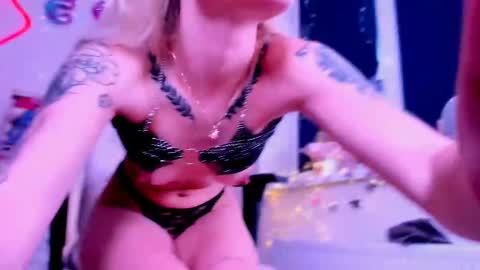 Snapshot of _ravena chatting on 02/03/25, 02:02 _ravena online show from 02/03/25, 02:02