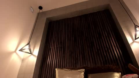 rebecca online show from 02/12/25, 08:07