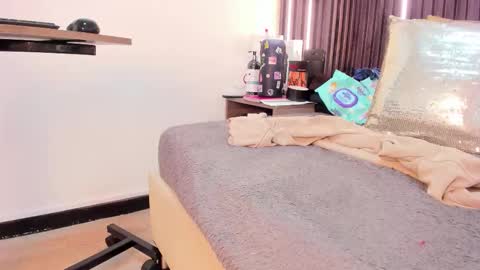 rebecca online show from 11/20/25, 02:06