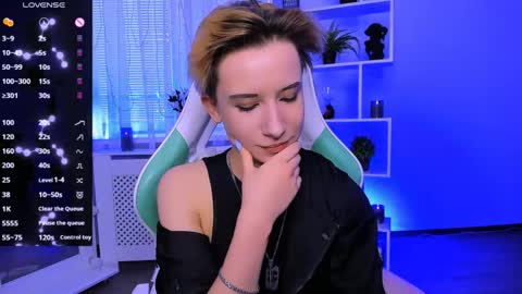 Snapshot of _rein_ramm chatting on 05/05/26, 02:25 Rein online show from 05/05/26, 02:25