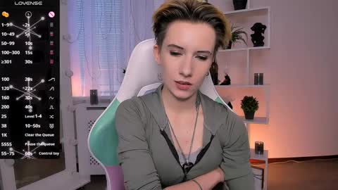 Snapshot of _rein_ramm chatting on 05/08/26, 03:17 Rein online show from 05/08/26, 03:17