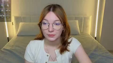 Snapshot of _reverse_gang_ chatting on 06/20/26, 04:37 LISSAPVT IS OPEN online show from 06/20/26, 04:37
