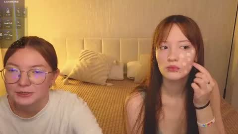 Snapshot of _reverse_gang_ chatting on 07/19/26, 05:22 LISSAPVT IS OPEN online show from 07/19/26, 05:22