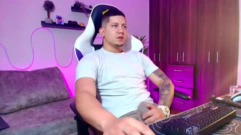 Roberto online show from 03/02/25, 01:38