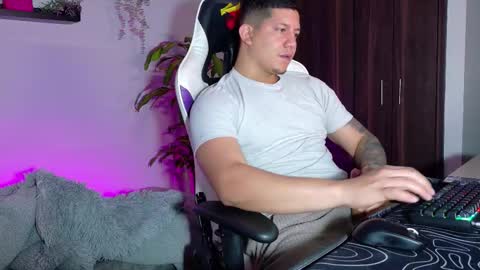 Roberto online show from 09/25/25, 01:37