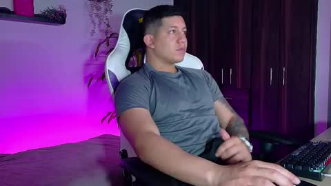 Roberto online show from 10/14/25, 12:50