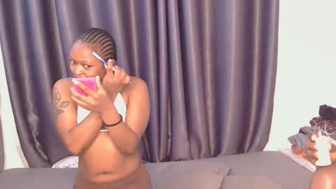  Roxxana online show from 04/12/26, 04:23