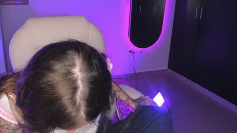 Snapshot of _sabrinamoon chatting on 01/05/25, 06:02 online show from 01/05/25, 06:02