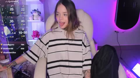 Snapshot of _sabrinamoon chatting on 01/10/25, 05:56 online show from 01/10/25, 05:56