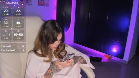 Snapshot of _sabrinamoon chatting on 01/30/25, 03:19 online show from 01/30/25, 03:19