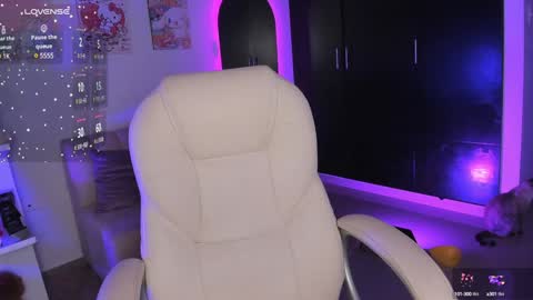 Snapshot of _sabrinamoon chatting on 01/31/25, 01:12 online show from 01/31/25, 01:12