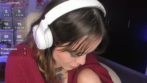 Snapshot of _sabrinamoon chatting on 02/14/25, 03:05 online show from 02/14/25, 03:05