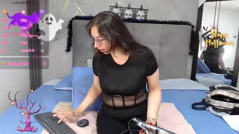 Samanta online show from 10/17/25, 02:30