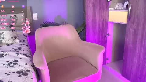 _samantagomez online show from 03/11/25, 05:46