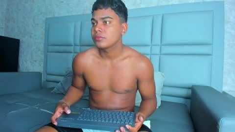 _sammy_ice online show from 04/21/26, 02:51