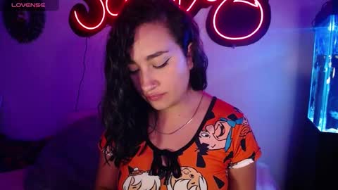 Snapshot of _santalove_ chatting on 12/18/24, 01:26 SantaLove online show from 12/18/24, 01:26