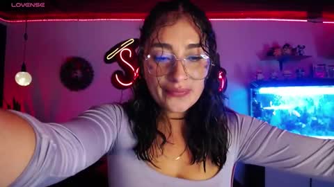 Snapshot of _santalove_ chatting on 12/29/24, 11:39 SantaLove online show from 12/29/24, 11:39