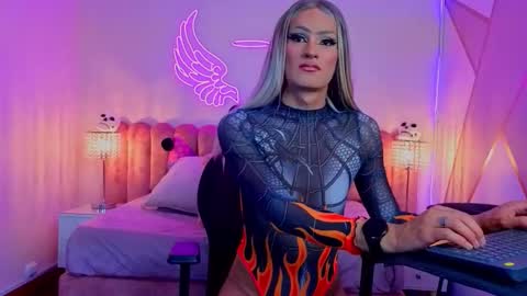 Scarlett online show from 10/30/25, 07:43