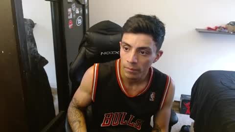 Snapshot of _schnnneider_ chatting on 05/23/26, 05:17 SCHNEIDER online show from 05/23/26, 05:17