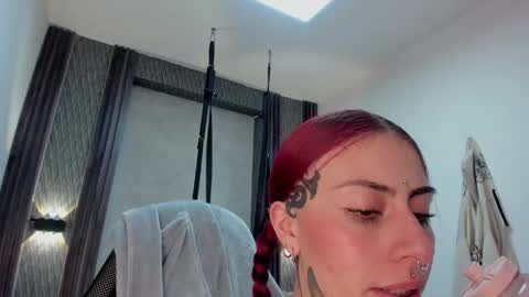 Selene online show from 03/02/26, 05:19