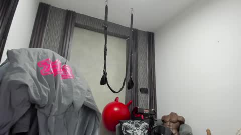 Snapshot of _selene_red chatting on 05/28/26, 02:09 Selene online show from 05/28/26, 02:09