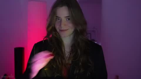 Snapshot of _sensualia_ chatting on 04/28/26, 07:19 Lia online show from 04/28/26, 07:19