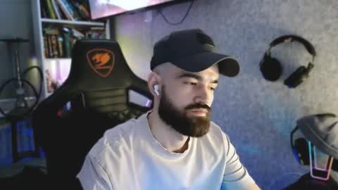 Ask me online show from 04/09/26, 07:30