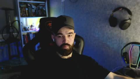 Ask me online show from 04/12/26, 07:41