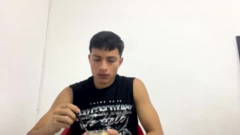 Juan Pablo-independent model online show from 11/22/25, 11:26