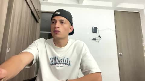 Juan Pablo-independent model online show from 05/21/26, 04:30