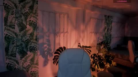 _sharlotte777 online show from 02/13/26, 01:18