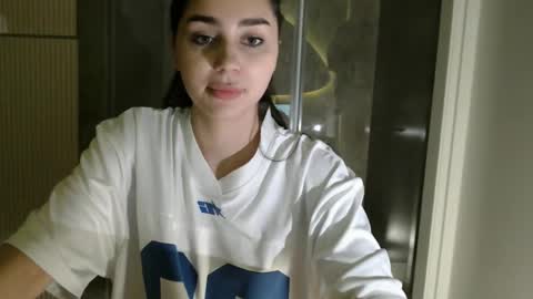 Snapshot of _shynikki chatting on 05/03/26, 04:40 _shynikki online show from 05/03/26, 04:40
