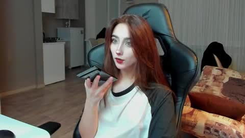 Snapshot of _silverdream chatting on 02/18/25, 09:53 _silverdream online show from 02/18/25, 09:53