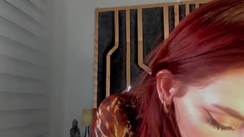 _silvia_vega_ online show from 12/06/24, 06:26