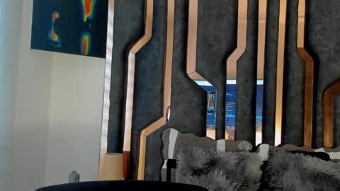 _silvia_vega_ online show from 12/25/24, 11:11