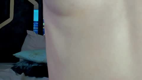 _silvia_vega_ online show from 02/04/25, 01:02