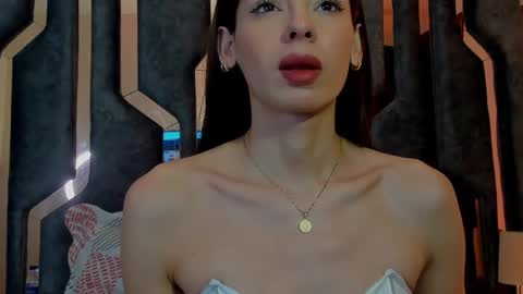 _silvia_vega_ online show from 03/05/25, 10:55