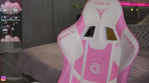 Ann online show from 09/12/25, 01:33