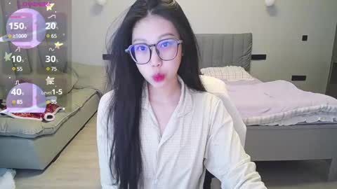 Snapshot of _smileflower_ chatting on 02/03/25, 03:06 winni online show from 02/03/25, 03:06