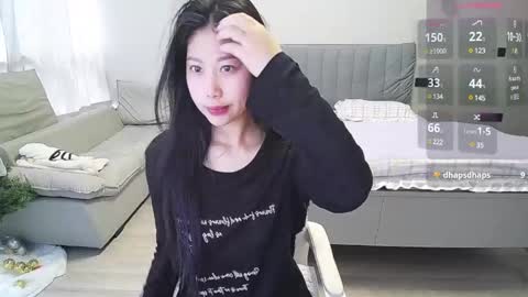 Snapshot of _smileflower_ chatting on 02/18/25, 04:37 winni online show from 02/18/25, 04:37