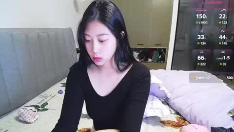 Snapshot of _smileflower_ chatting on 02/21/25, 02:06 winni online show from 02/21/25, 02:06