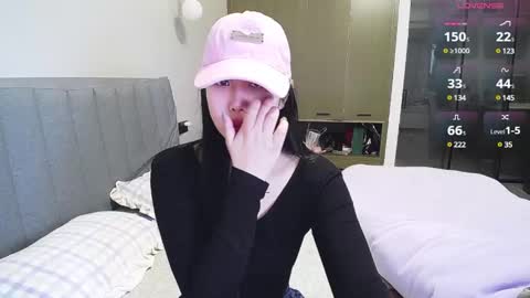 Snapshot of _smileflower_ chatting on 02/22/25, 03:01 winni online show from 02/22/25, 03:01