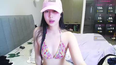 Snapshot of _smileflower_ chatting on 02/23/25, 08:49 winni online show from 02/23/25, 08:49