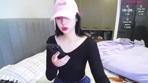 Snapshot of _smileflower_ chatting on 02/24/25, 06:16 winni online show from 02/24/25, 06:16