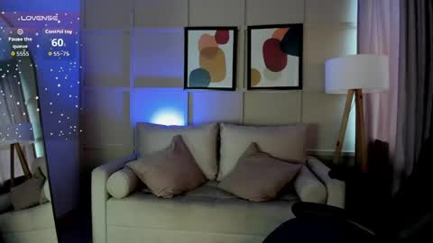 Sophie  online show from 06/06/26, 07:40