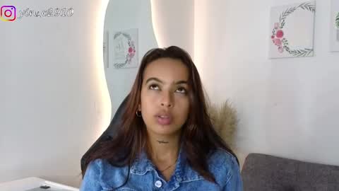 Snapshot of _sophiebrown__ chatting on 12/05/24, 11:29 Andrea  The Next Stream  Wednesday online show from 12/05/24, 11:29