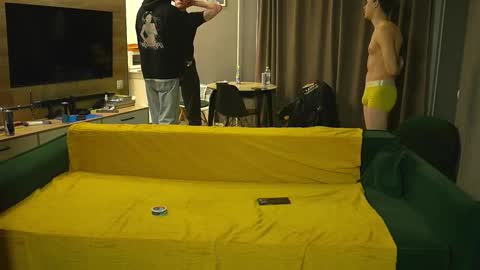 OLIVERpvt is open online show from 11/27/25, 12:07