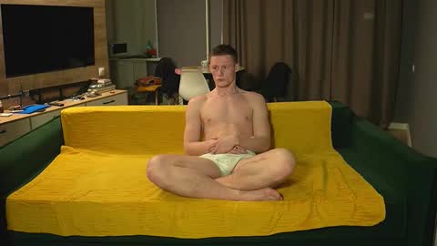 OLIVERpvt is open online show from 12/15/25, 03:11