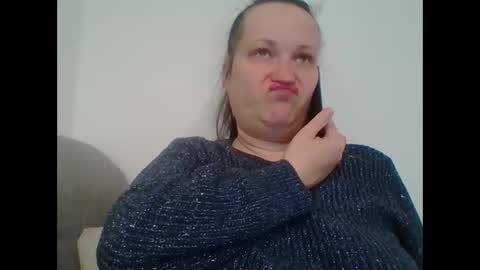 Snapshot of _squirty_pussyyy_ chatting on 12/17/24, 07:29 Melisa online show from 12/17/24, 07:29