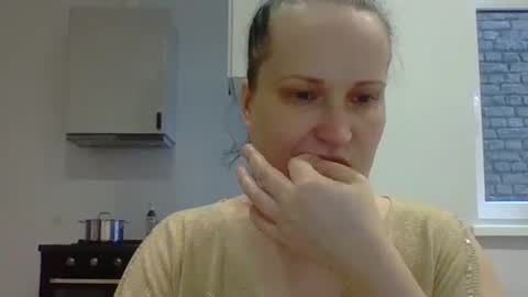 Snapshot of _squirty_pussyyy_ chatting on 01/11/25, 10:19 Melisa online show from 01/11/25, 10:19